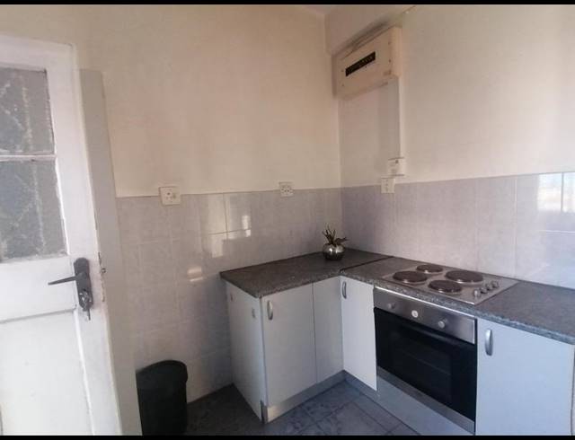 1 BEDROOM APARTMENT FOR SALE IN GLENWOOD